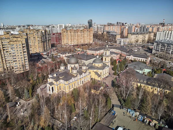 Moscow. Intercession Pokrovsky Monastery of the Russian Orthodox Church. Aerial Drone view — Stock Photo, Image