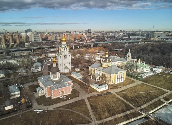 Orthodox cathedrals in architecture-historical ensemble Rogozhskaya sloboda in Moscow, Russia. Aerial dorne view — Stock Photo, Image