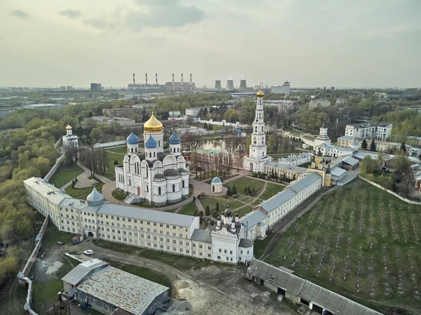 Вид з повітря Нікольо-Угрешського монастиря-російський православний монастир Святого Миколая. Москва, Росія. — стокове фото