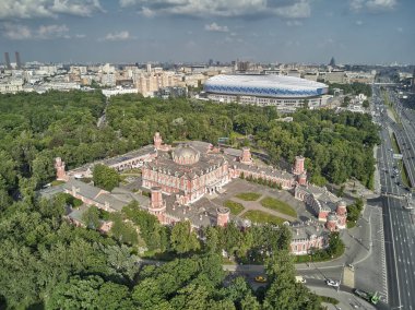 Petrovsky Sarayı, Leningradskii bulvarında. Havadan insansız hava aracı görünümü. Moskova, Rusya Federasyonu