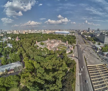 Petrovsky Sarayı, Leningradskii bulvarında. Havadan insansız hava aracı görünümü. Moskova, Rusya Federasyonu