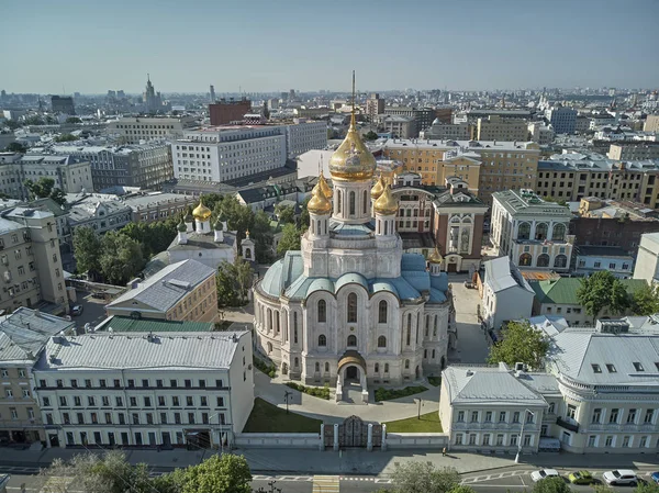 Kerk van de opstanding van Christus en de nieuwe martelaren en belijders van de Russische kerk in het Sretensky-klooster in Moskou. — Stockfoto