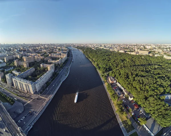 The Neskuchny Garden is a landscape park in the center of Moscow on the banks of the Moskva River.