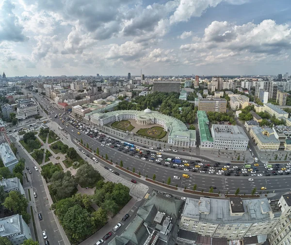 Kont Sheremetev'in bakımevi. Sklifosovskiy Enstitüsü. Moskova Rusya Suharevskaya meydanı. Havadan insansız hava aracı görünümü — Stok fotoğraf