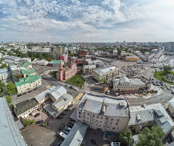 Upper Radishevskaya street,Moscow,Russia. Church of Saint Nicholas near Taganskaya square in historic part of the city. — Stock Photo, Image