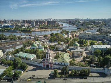 Fotoğraf Moskova kentinde Rusya'da bulunan Danilovsky Manastırı, gösterir. Havadan drone panoramik görünümü.