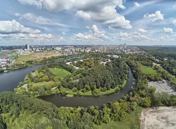 İzmailovo'daki Romanovların Malikanesi. Moskova, Rusya. Havadan panoramik drone görünümü — Stok fotoğraf