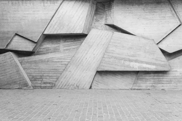 幾何学的なコンクリート壁 ウクライナ キエフの第二次世界大戦の記念物のフラグメント — ストック写真