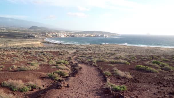 Costa Atlântica Com Pequena Cidade Tenerife Ilhas Canárias Espanha — Vídeo de Stock