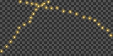 Noel çelenkleri izole edilmiş gerçekçi ışıklar. Tatil tasarım elementleri Noel süslemelerini aydınlatıyor.