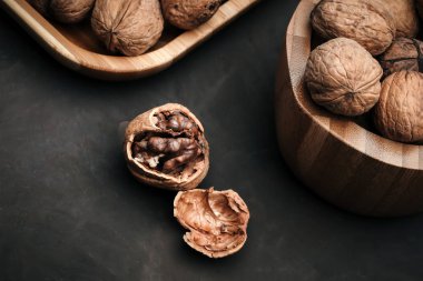 fındıklar masaya saçıldı