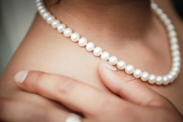 Hermoso Collar Perlas Cuello — Foto de Stock