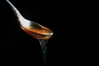 bir kavanozun içine dökülür tatlım