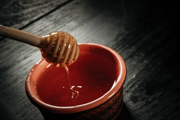 Honey Poulded Jar — стоковое фото