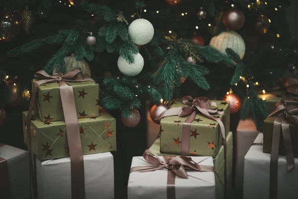 Presentes Natal Ano Novo Sob Árvore — Fotografia de Stock