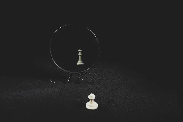 Schachfiguren Auf Dem Tisch — Stockfoto