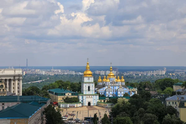 Vackra Majestätiska Mikhailovsky Cathedral Centrum Kiev Huvudstaden Ukraina — Stockfoto