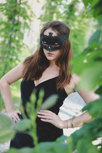 Beautiful Woman Black Dress Mask Park — Stock Photo, Image