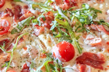 lezzetli sulu pizza Sezar