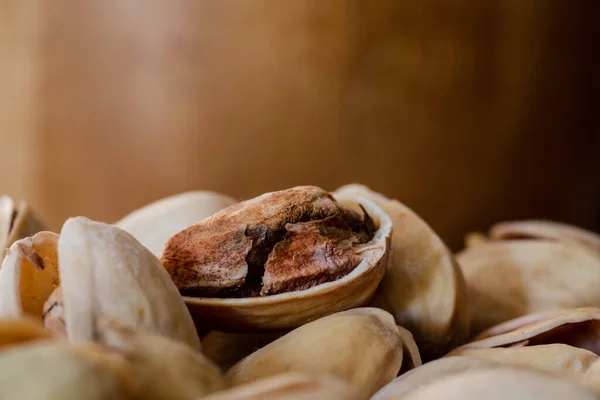 Pistachos Asados Salados Mesa —  Fotos de Stock