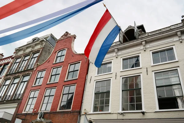 Historické Stavební Centru Města Leeuwarden Holandskou Vlajku Visí Venku Během — Stock fotografie