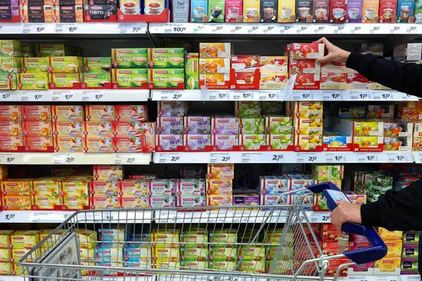 Aachen Alemania Agosto 2017 Pasillo Con Envases Verdadero Hipermercado Que —  Fotos de Stock