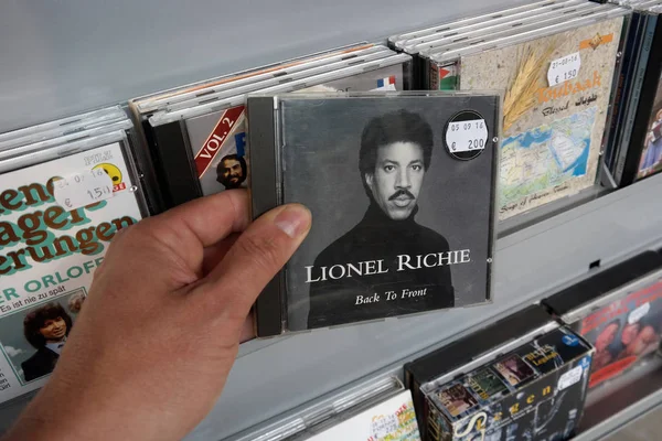 Альбом Lionel Richie Back Front Нидерланды Октябрь 2016 Диск Записью — стоковое фото