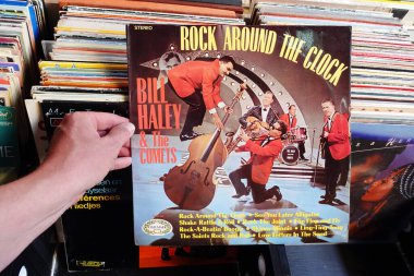 The NETHERLANDS - Mayıs 2020: Albüm: Bill Haley & The Comet, Rock Around The Clock. Amerikalı rock and roll müzisyeni Bill Haley 'nin ikinci el mağazasındaki plağı..