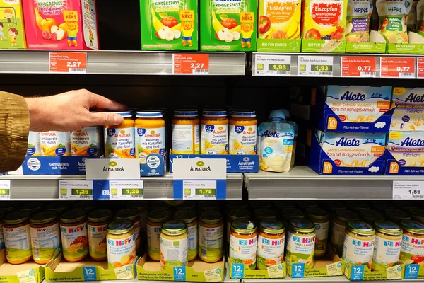 Alemanha Setembro 2020 Prateleiras Alimentos Para Bebês Hipermercado Marktkauf Alnatura — Fotografia de Stock