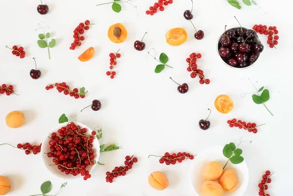 Frutas Deliciosas Verano Fondo Bayas Patrón Colores Alimentos Albaricoques Cerezas — Foto de Stock