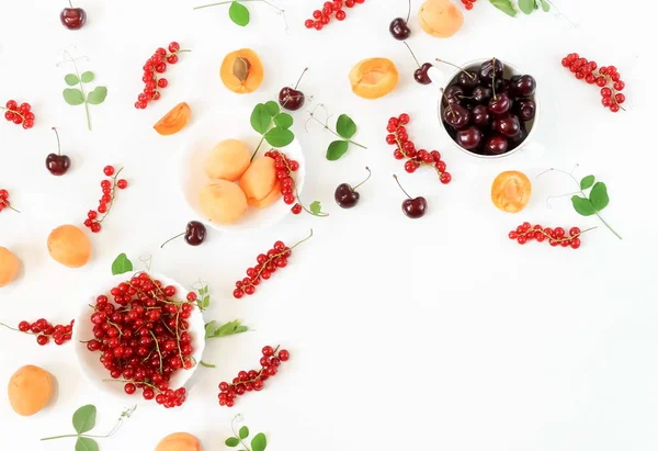 Frutas Deliciosas Verano Fondo Bayas Patrón Colores Alimentos Albaricoques Cerezas — Foto de Stock