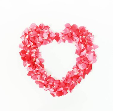 pembe gül beyaz bir arka plan üzerinde kalp şeklinde yaprakları deseni. en iyi view.copy alanı