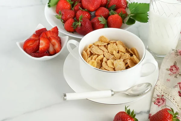 Healthy Corn Flakes Milk Strawberries Breakfast Marble Background Desk Table — Stock Photo, Image