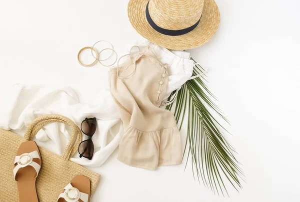 Hermoso Traje Verano Femenino Sobre Fondo Blanco —  Fotos de Stock