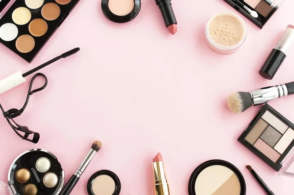 Ženské Kosmetické Vybavení Růžovém Pozadí — Stock fotografie