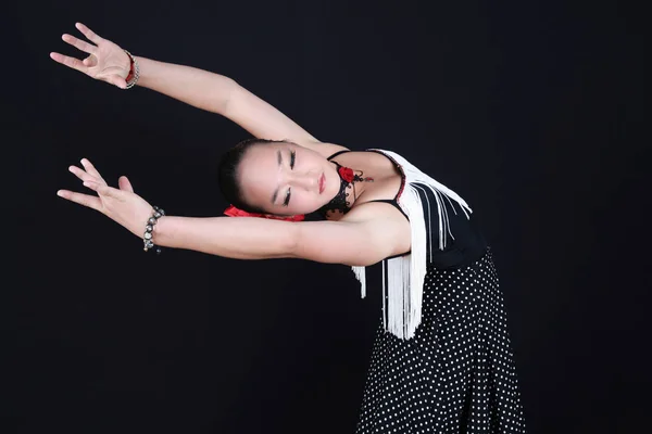 Молодой Испанский Танцор Фламенко Танцевальной Студии — стоковое фото