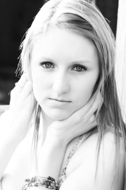 kırsal ayar doğal ışık açık havada güzel sarışın model