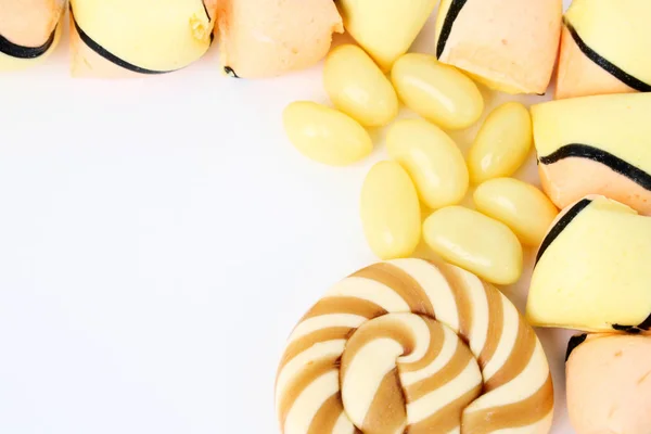 Caramelle Multicolori Sfondo Bianco — Foto Stock