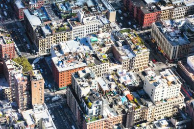 New York, ABD-5 Ekim 2016: Manhattan Midtown gün içinde görülen beşinci ve dördüncü Ave kavşakları. NYC'ın en büyük iş bölgesi, Midtown ABD'de en yoğun tek ticaret bölgesi olduğunu..