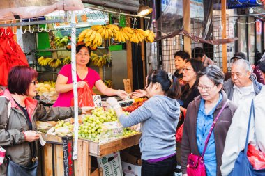 New York, ABD - 3 Ekim 2016: Chinatown Mott Street New York City, gıda ve sebze piyasaları