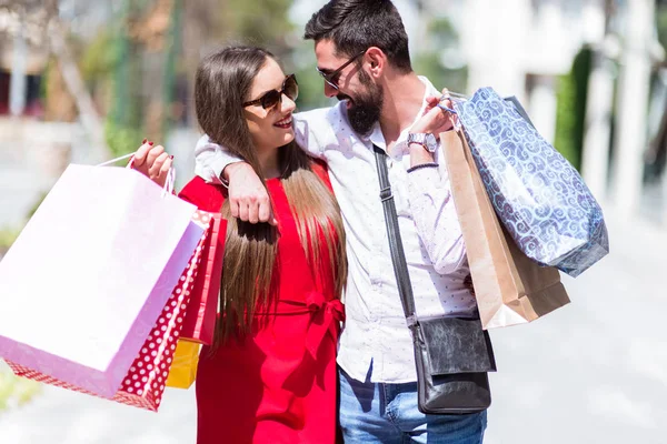 Shopping Der Innenstadt Schönes Paar Das Spaß Auf Den Mazedonischen — Stockfoto