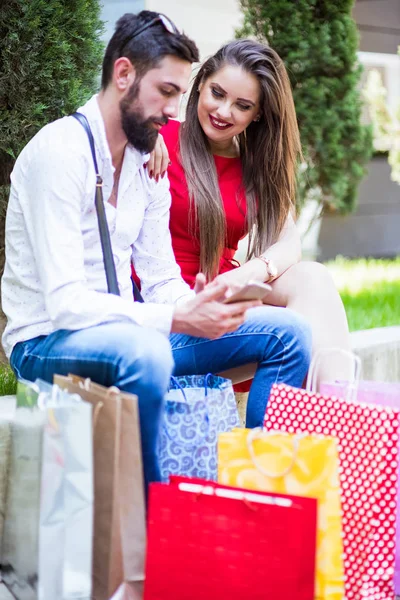 Shopping Downtown Härligt Par Som Har Roligt Makedoniens Gator — Stockfoto