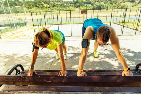 Running Couple Stretching Warming Park Training — Stock Photo, Image