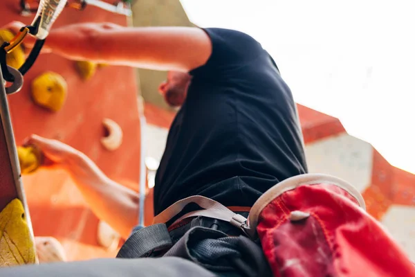 Active Lifestyle Bouldering Climbing Reaching Top Concept — Stock Photo, Image