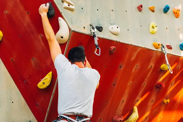 Aktivní Životní Styl Bouldering Lezení Dosažení Nejvyšší Koncept — Stock fotografie