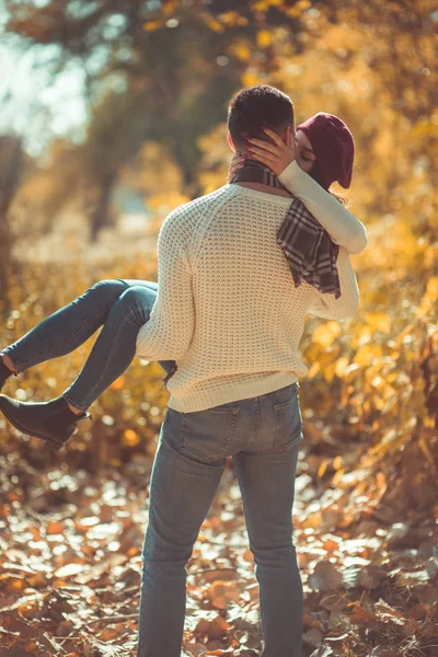 Amorous Couple Park Guy Holding Her Girlfriend Kissing Hugging — Stock Photo, Image