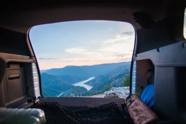 Piękny Widok Szczyt Góry Wewnątrz Wszystkich Pojazdów Terenowych Zachodzie Słońca — Zdjęcie stockowe