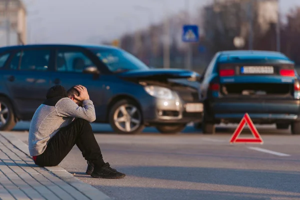 Řidič v šoku po autonehodi — Stock fotografie