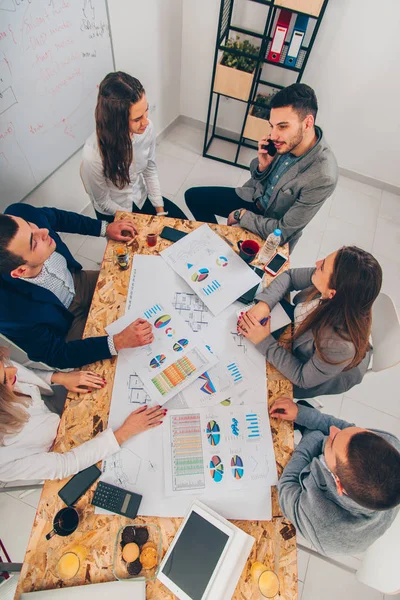 Los Arquitectos Están Trabajando Mirando Diagra — Foto de Stock