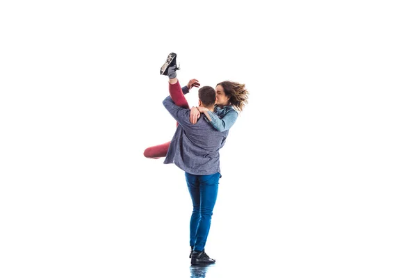 Pareja bailarines haciendo estiramiento después de bailar — Foto de Stock